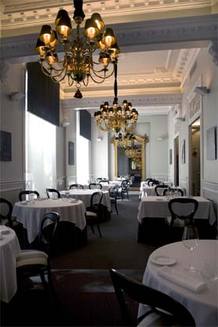 Salón grande de 'El club Allard' , restaurante madrileño situado junto a Plaza de España, que ha recibido este jueves su segunda estrella Michelín Salón grande de 'El club Allard' , restaurante madrileño situado junto a Plaza de España, que ha recibido este jueves su segunda estrella Michelín