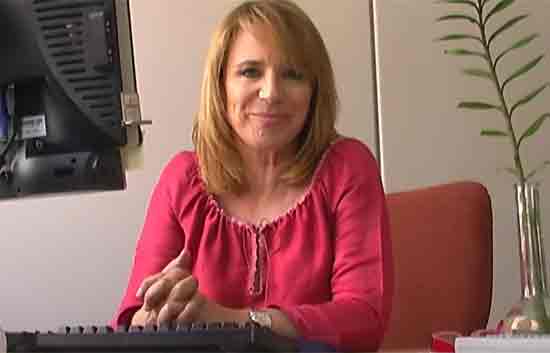 Rtve responde - Elena S&aacute;nchez saluda a los internautas