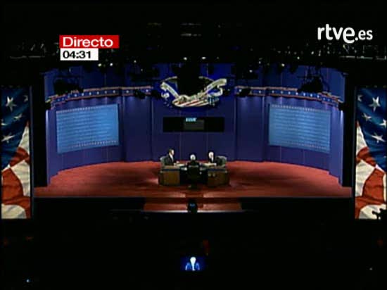 Obama y McCain se saludan tras el &uacute;ltimo debate