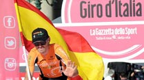 Ir al Video&nbsp;Samuel S&aacute;nchez busca el podio en el Giro