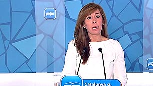 Ver vídeo  'Sánchez-Camacho insta a líderes políticos a imitar a Rajoy y publicar su renta'