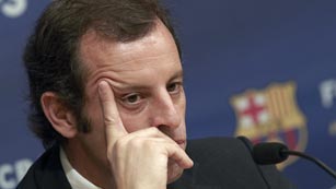 Ver v&iacute;deo  'Sandro Rosell visita a Eric Abidal'