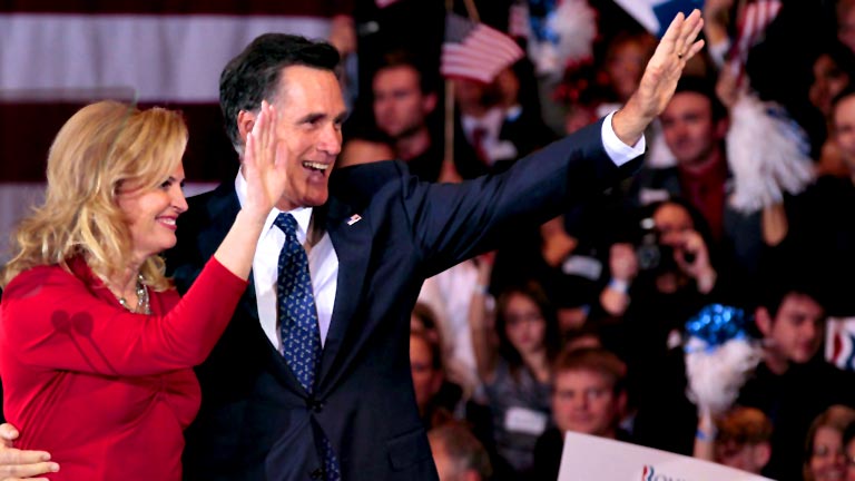 Santorum se retira de las primarias republicanas