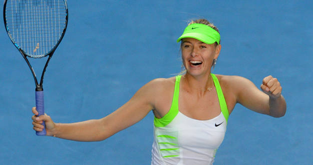 La tenista rusa, Mar&iacute;a Sharapova celebra el triunfo ante la checa Petra Kvitova en el Abierto de Australia.