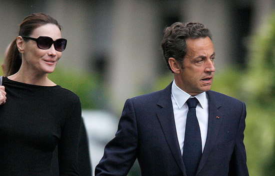 Sarkozy abandona el hospital