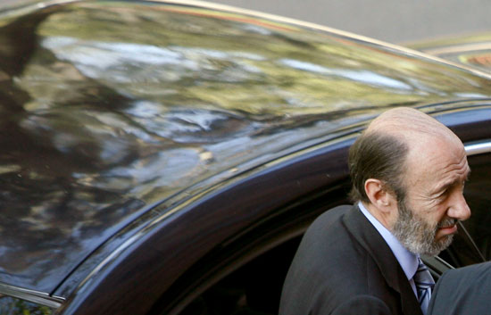 Rubalcaba declara que no habr&aacute; l&iacute;mite temporal en la b&uacute;squeda del cuerpo de Marta del Castillo