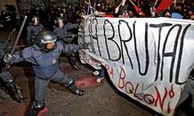 Se manifiestan contra el desalojo y el Plan Bolonia