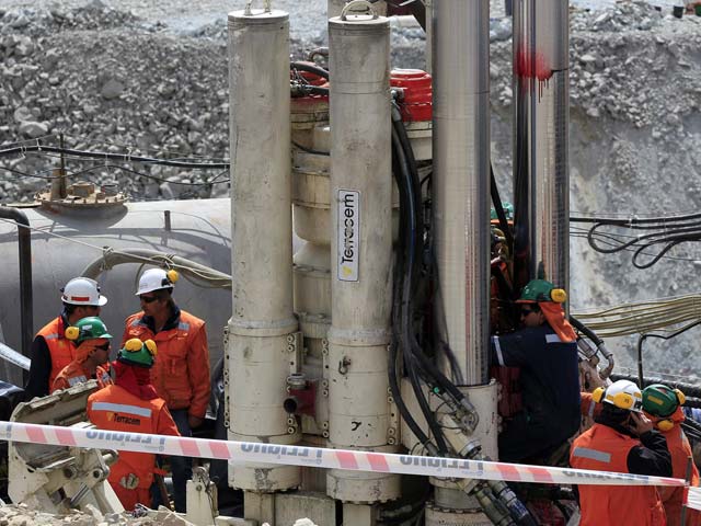 Se reanudan los trabajos para rescatar a los mineros atrapados