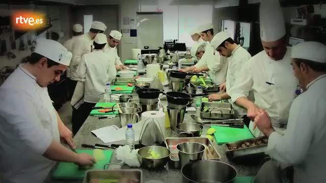 MasterChef - Los aspirantes reciben una clase de fondos en Le Cordon Bleu Madrid