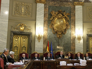 Ver v&iacute;deo  'Segunda jornada del juicio en el Tribunal Supremo contra el juez Baltasar Garz&oacute;n'