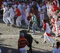 Los corredores atraen al toro