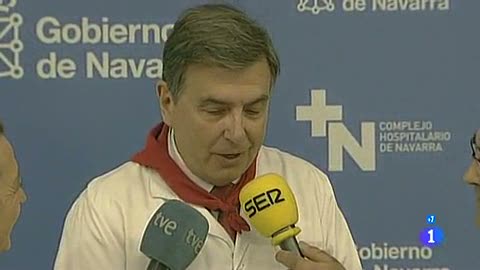 Ver v&iacute;deo  'Seis heridos en el primer encierro de San Ferm&iacute;n 2012, uno por asta de toro'