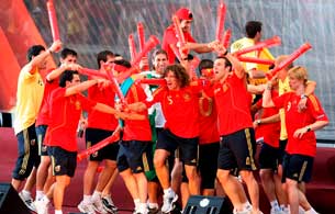 Ver v&iacute;deo  'La selecci&oacute;n celebra el t&iacute;tulo y canta el 'A por ellos''