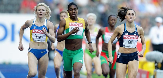 Semenya en la ronda clasificatoria de los 800 en Berlin