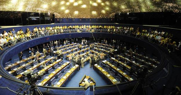 EL SENADO BRASILEÑO APRUEBA FINALMENTE EL INGRESO DE VENEZUELA AL MERCOSUR EL SENADO BRASILEÑO APRUEBA FINALMENTE EL INGRESO DE VENEZUELA AL MERCOSUR