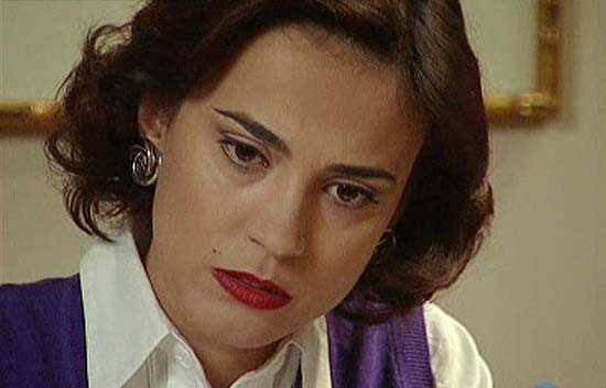 Amar - Cristina guarda sus sentimientos en un diario