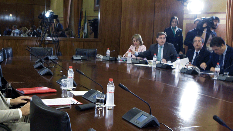 Zoido, Zarr&iacute;as y Mart&iacute;nez Aguayo comparecen en la comisi&oacute;n sobre los ERE