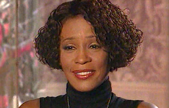 Whitney Houston presenta su s&eacute;ptimo &aacute;lbum (1999)