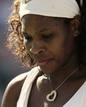Serena Williams con su coraz&oacute;n de brillantes con el que juega los partidos en Wimbledon.
