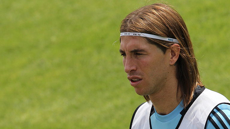 Sergio Ramos: "Nuestro reto es seguir super&aacute;ndonos"