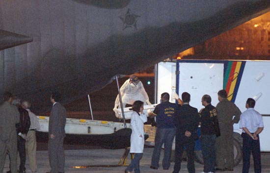 La b&uacute;squeda de cuerpos del Airbus continuar&aacute; al menos hasta el d&iacute;a 19