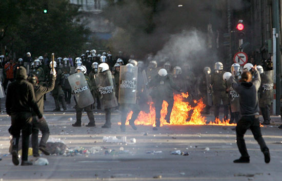 Siguen las protestas en Grecia y ya son trece d�as seguidos