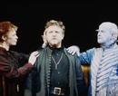 Simon Russel Beale paritcip&oacute; en Hamlet, la versi&oacute;n cinematogr&aacute;fica del director Kenneth Branagh. Protagoniza, con Weisz y Hiddleton, The deep blue sea, la &uacute;ltima pel&iacute;cula de Terence Mallick.