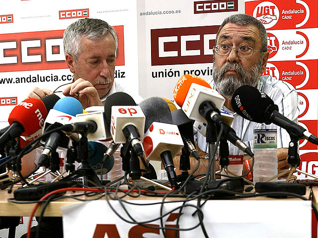 Los sindicatos critican la aprobaci&oacute;n de la Reforma Laboral