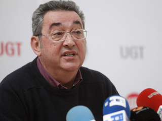 Ver v&iacute;deo  'Los sindicatos dicen que con los recortes los funcionarios perder&aacute;n poder adquisitivo'