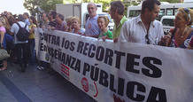 Los sindicatos de profesores protestan contra los recortes presupuestarios