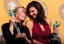Sissy Spacek y Mary Steenburgen (The help) sonr&iacute;en con sus premios cinematogr&aacute;ficos a mejor interpretaci&oacute;n de repartocos a mejor interpretaci&oacute;n
