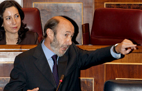 Bronca en el Congreso entre el Gobierno y el PP por el SITEL