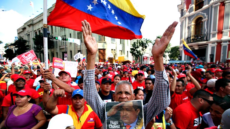 Gobierno y oposici&oacute;n cruzan acusaciones en Venezuela tras la gran marcha chavista 