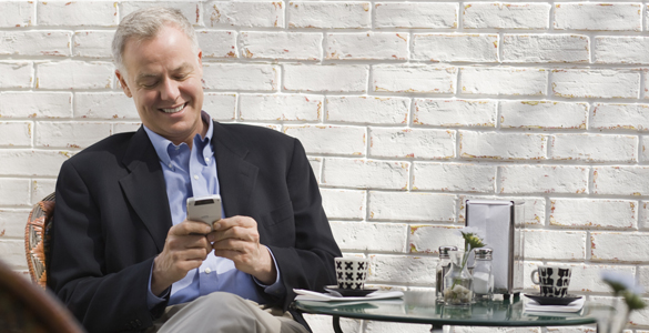 A los europeos cada vez les cuenta más desprenderse temporalmente de su smartphone A los europeos cada vez les cuenta más desprenderse temporalmente de su smartphone