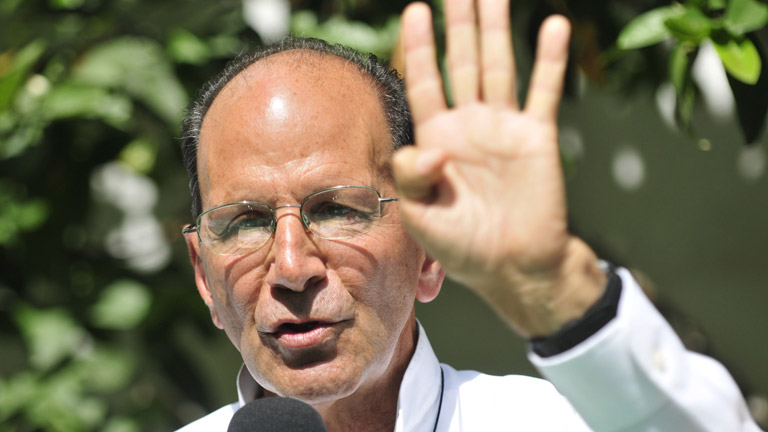 El padre Alejandro Solalinde abandona M&eacute;xico por la amenazas de muertes recibidas