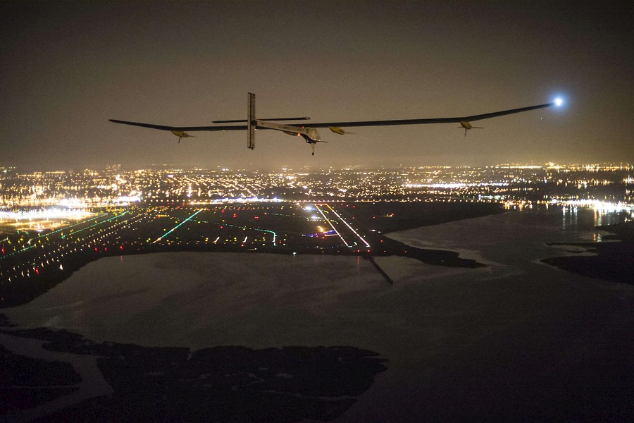 El Solar Impulse sigue volando a pesar de las dificultades