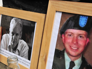 Ver v&iacute;deo  'El soldado que filtr&oacute; informaci&oacute;n secreta a WikiLeaks comparece por primera vez ante el juez'