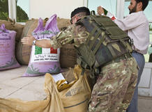 Soldado italiano de la OTAN en Afganistán Soldado italiano de la OTAN en Afganistán