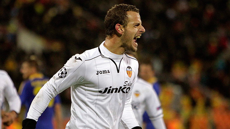Soldado pone al Valencia l&iacute;der en Minsk