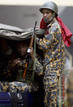 Soldados amotinados de los Rifles de Bangladesh (BDR) dentro de su sede en Dhaka