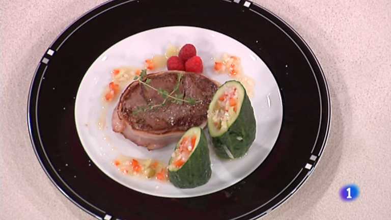 Cocina con Sergio - Solomillo albardado con vasitos de pepino