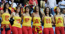 Un grupo de aficionadas espa&ntilde;olas, perfectamente conjuntadas para la ocasi&oacute;n.