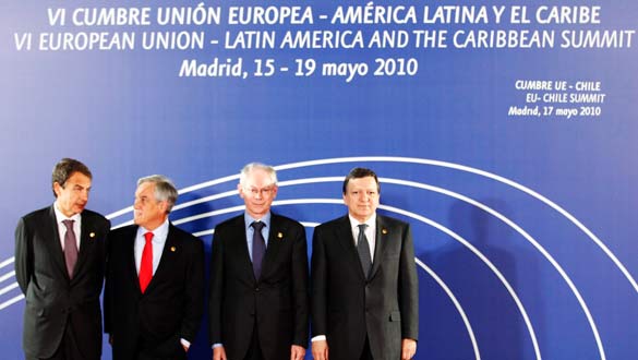 Zapatero, Pi&ntilde;era, Barroso y Van Rompuy, en la cumbre UE-Chile.