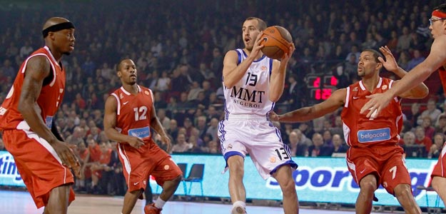 Sergio Rodr&iacute;guez, en el partido de ida frente al Charleroi.
