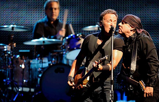 Bruce Springsteen triunfa en Bilbao en el inicio de su gira por Espa&ntilde;a