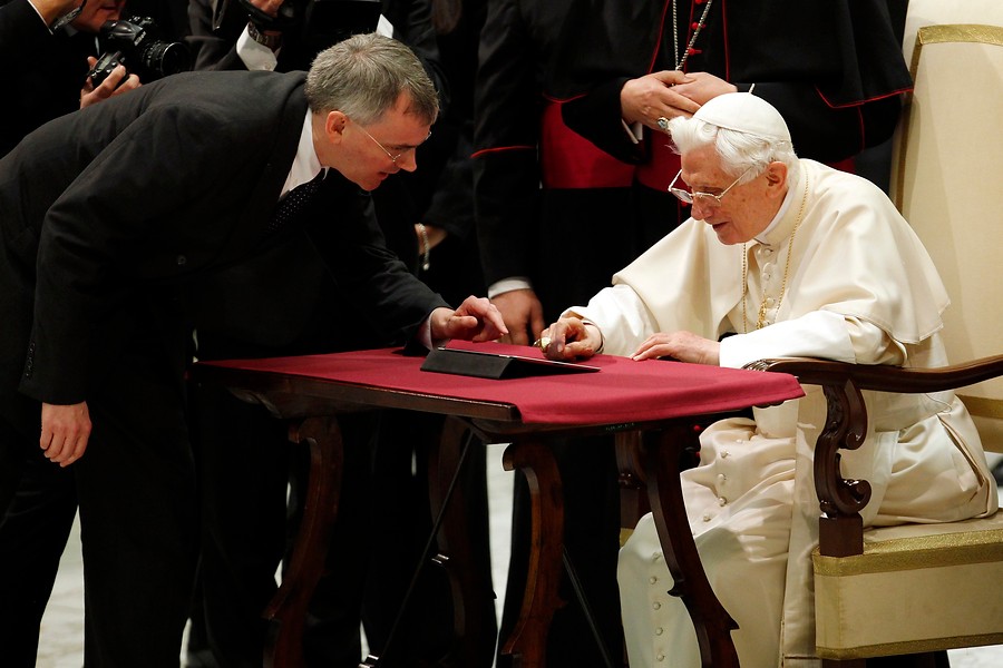 <strong>@Pontifex ya tuitea</strong>