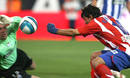 En su primera temporada en el Calder&oacute;n, Ag&uuml;ero marc&oacute; goles de todos los colores, incluso con la mano