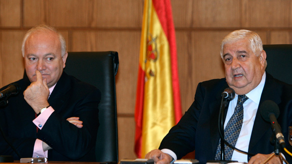 El ministro de exteriores sirio, con Moratinos.