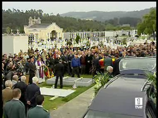 Ir al Video&nbsp;TD2 Entierro de Leopoldo Calvo Sotelo en Ribadeo