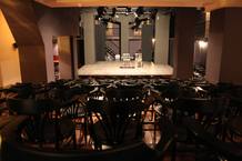 El Teatro Tribue&ntilde;e, fundado en 2003 en Madrid, era un antiguo almac&eacute;n de ferreter&iacute;a.